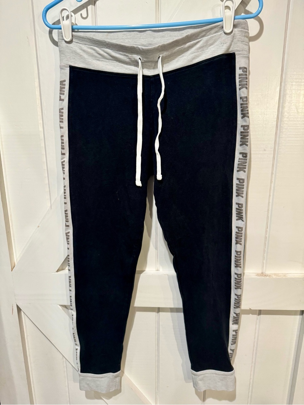 PINK Victoria’s Secret Yoga Capri Leggings Black Gray Bling Logo Size Large